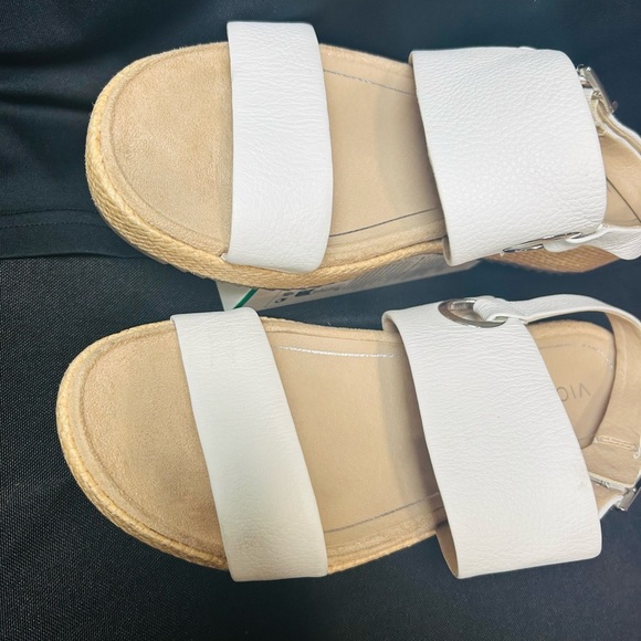 Vionic White Sandals with Cushioned Footbed and Adjustable Slingback - Picture 4 of 7